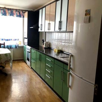 Миколи Бажана просп., 24/1