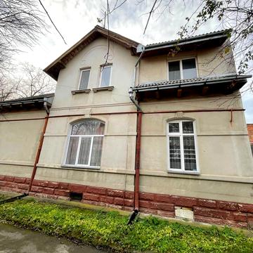 Тарнавського вул., 9