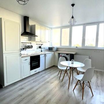 Сергія Данченка вул., 32