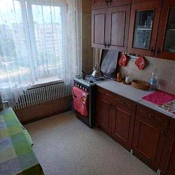 Продам 2 комнатную квартиру на Роганском жилмассиве