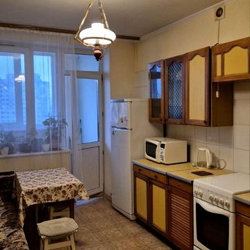 Миколи Бажана просп., 16