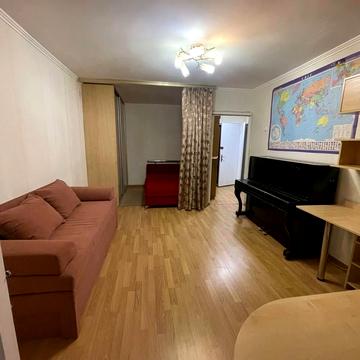 Олександра Махова вул. (Жолудєва), 3