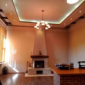 Просторная 2 ком. квартира с большой кухней студией, ул.Спиридоновскя