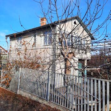 Продам  дачу. Заміський  будинок