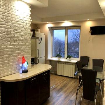 Аренда шикарной 2 ком. Евроремонт пр.И.Мазепы (начало)