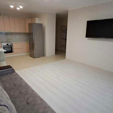 Оренда 2 кВ ( студія) на Академічному в Новобудові