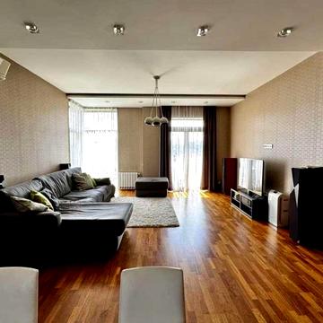 Лисичанська вул., 29