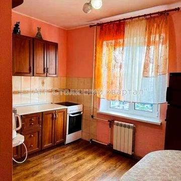 Продаж 2к квартири вул.О.Бальзака-61,Троєщіна