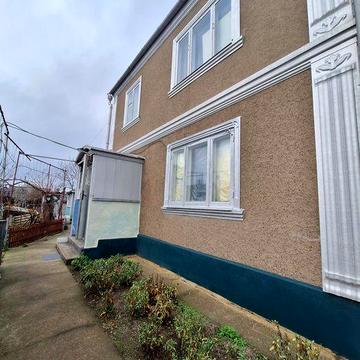 Двоповерховий будинок в районі Фрегат