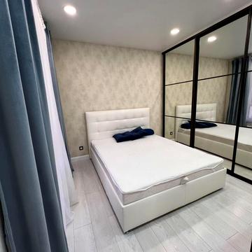 Зарічна вул., 1-В