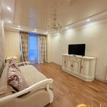 Вячеслава Чорновола просп. (), 11