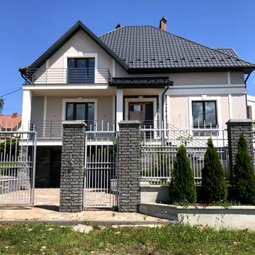 Володимира Великого, 53