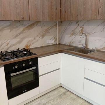 Завжди є світло та гаряча вода,оренда 2 кімн.квартири в центрі міста.