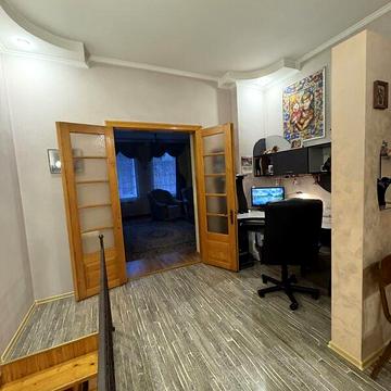 Продаж 2к Квартира Ужгородська вулиця