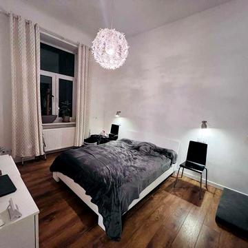 Двохкімнатна квартира з євроремонтом в ближньому центрі Львова