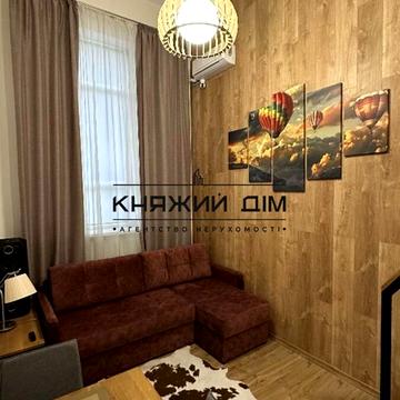 Машинобудівна вул., 41