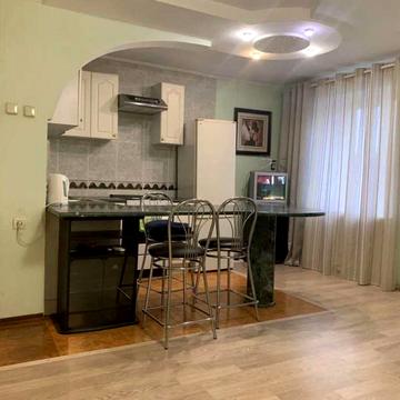 Андрія Аболмасова вул. (Панельна), 3