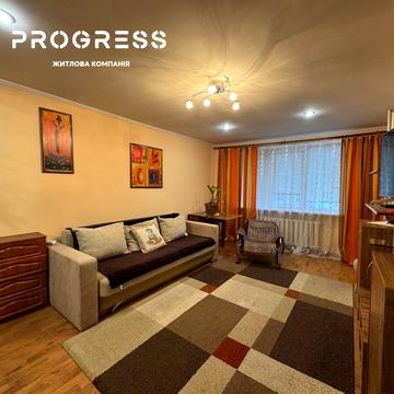 Чорновола вул., 132