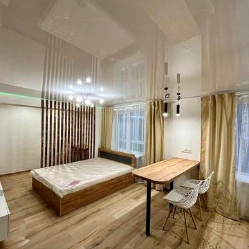 1кім квартира з ремонтом!