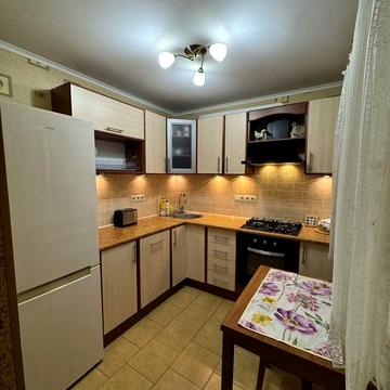 Олени Теліги вул., 17