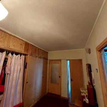 Продам 3х комнатную квартиру. Центр. Метро Научная.