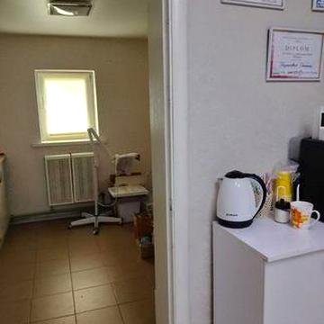 Здам пів будинку