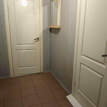 Здам пів будинку