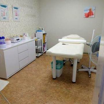 Здам пів будинку