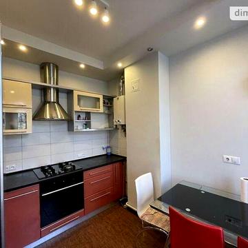 Довгострокова оренда 3к Квартира Криворізька вулиця