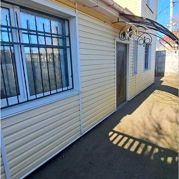 Оренда 2кім. частини будинку у центрі