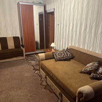 2-кім. вул.Вірменська 5 , метро Вирлиця -5 хвилин пішки.