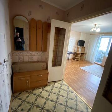 Продам однокомнатную на победе