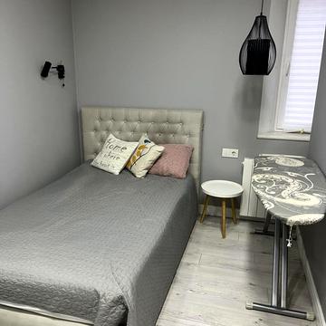 Білоруська вул., 13