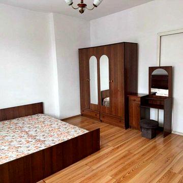 Сдам  2 комнатную квартиру  Прохоровская Прохоровский сквер  Сталинка