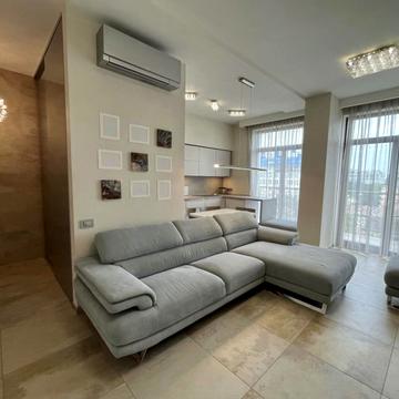 Французький бульв., 13а