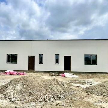 Продам одноповерховий таунхаус 75кв.м., 2 сотки, 2 кім.