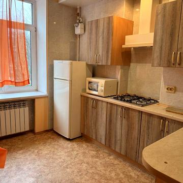 В аренду 2х комнатная квартира в центре