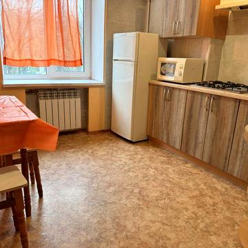 В аренду 2х комнатная квартира в центре