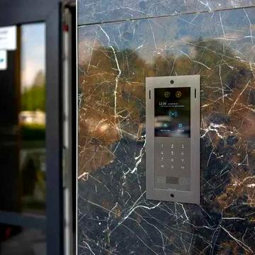 Продається простора 2-кімнатна квартира з терасою. ЄОселя ЖК Синергія Сіті