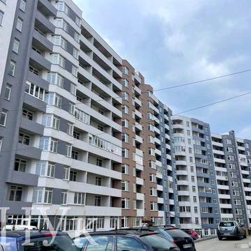 Продам 2-кімнатну квартиру, в районі, який швидко розвивається!