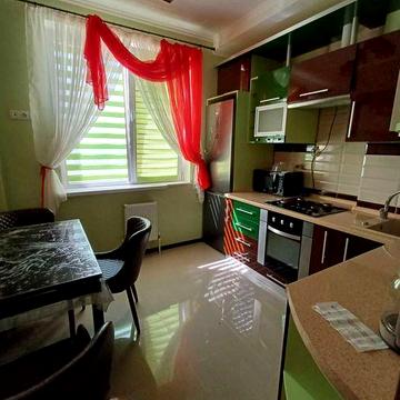 1 комнатная с ремонтом! Новый дом! Средний этаж! ЖК Суворовский