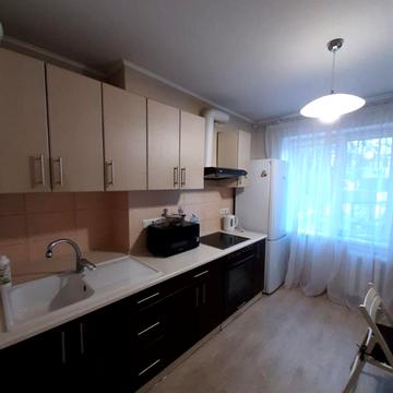 Набережна Перемоги вул., 102-А