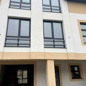 Продаж котеджу біля Подолян,  комунікації підключено