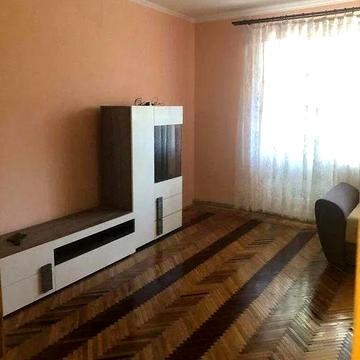 Простора 4х кімнатна квартира в чудову стані !!!