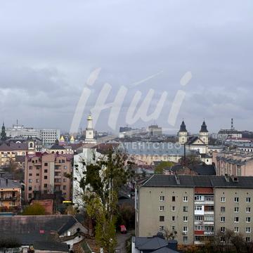 Бельведерська вул., 32-Б