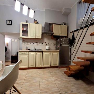 Продаж 2к трьо рівнева Ближній Ценрт