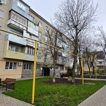 Хлебодарское, Продам квартиру 33 кв. Хрущёвка, 4 этаж, балкон