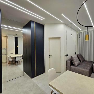 Джона Маккейна вул. (Івана Кудрі), 1