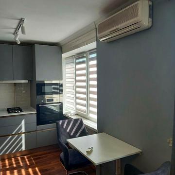 Лесі Українки бульв., 12