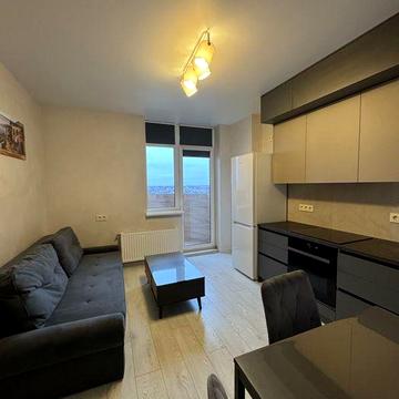 Реал парк. Кухня-студия и спальня! Долгосрочно!